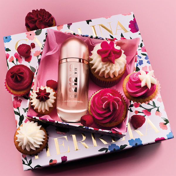 Mujer - Carolina Herrera 212 VIP Rosé 80 ml Edp - Estuche 2 Pdts
